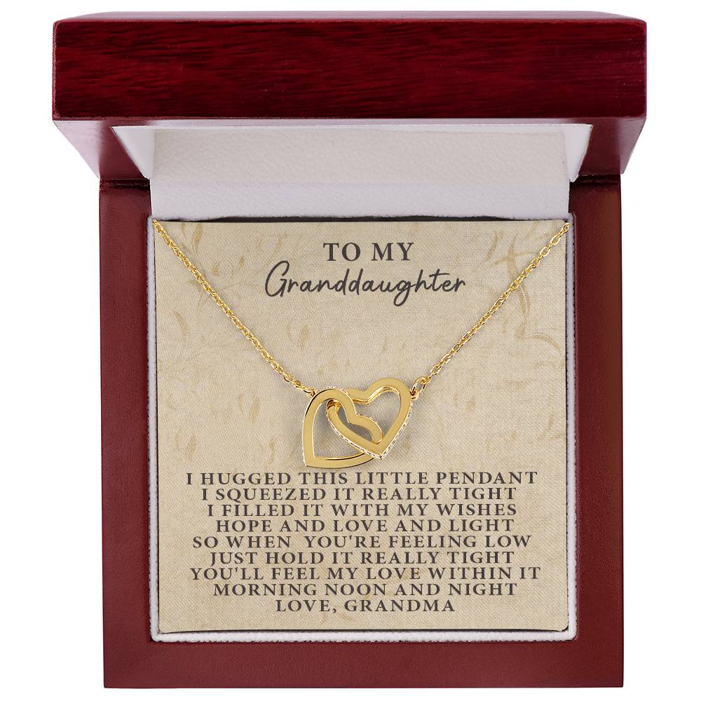 Give Her The Gift She Will Always Remember 💝 Interlocking Hearts Necklace