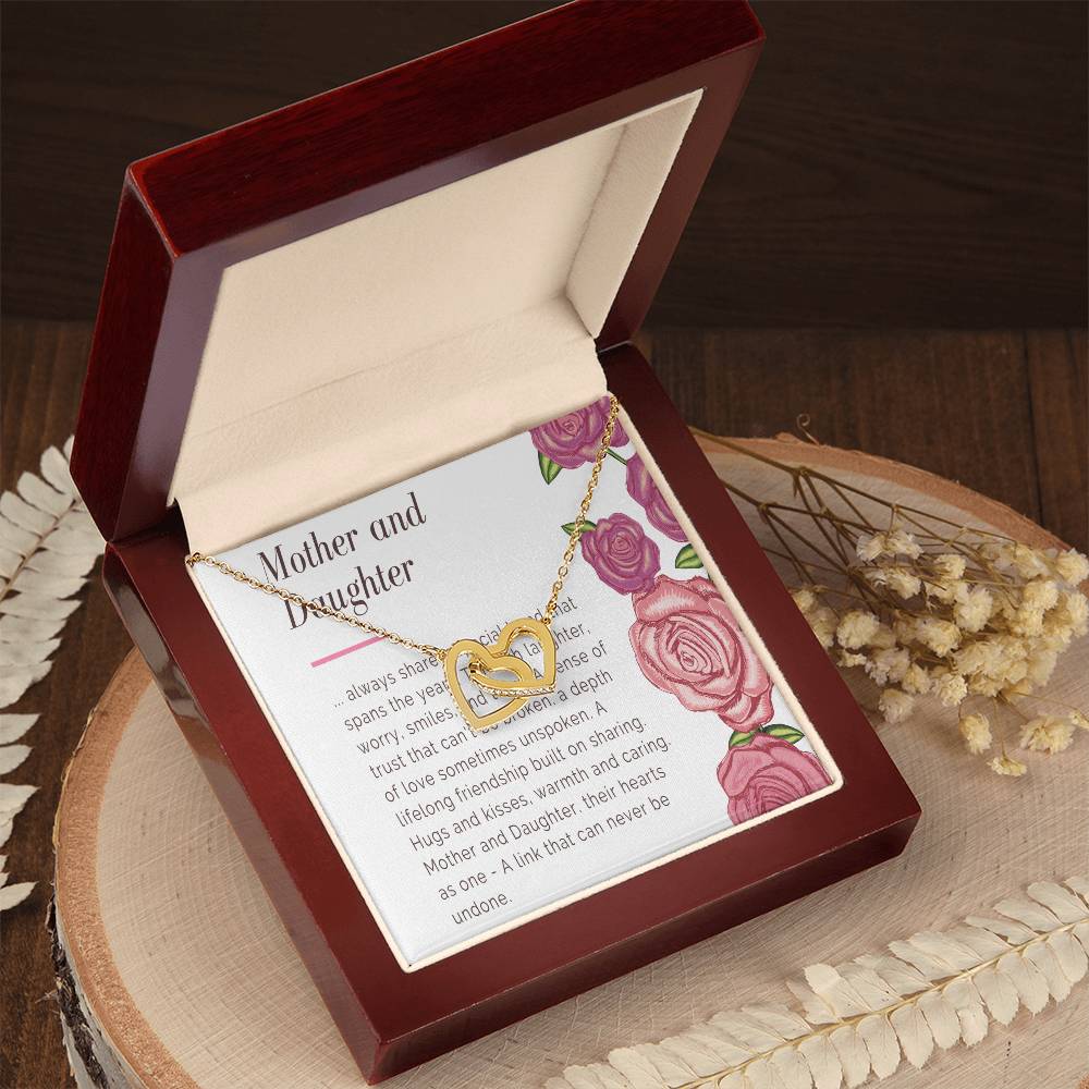 MO9E56~1 Interlocking Hearts Necklace