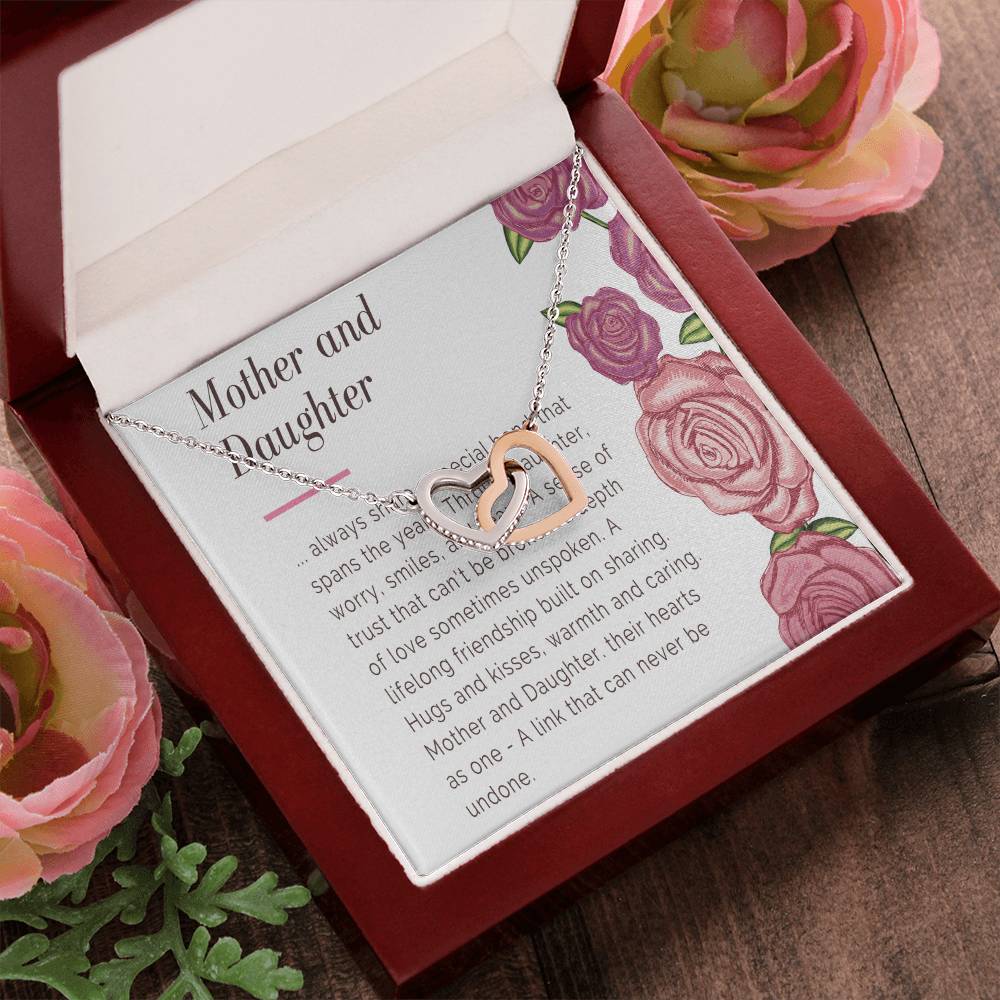 MO9E56~1 Interlocking Hearts Necklace