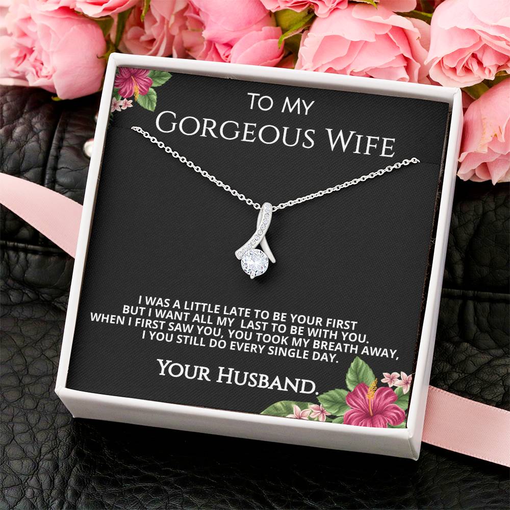 Breath Necklace. 1  Alluring Beauty Necklace