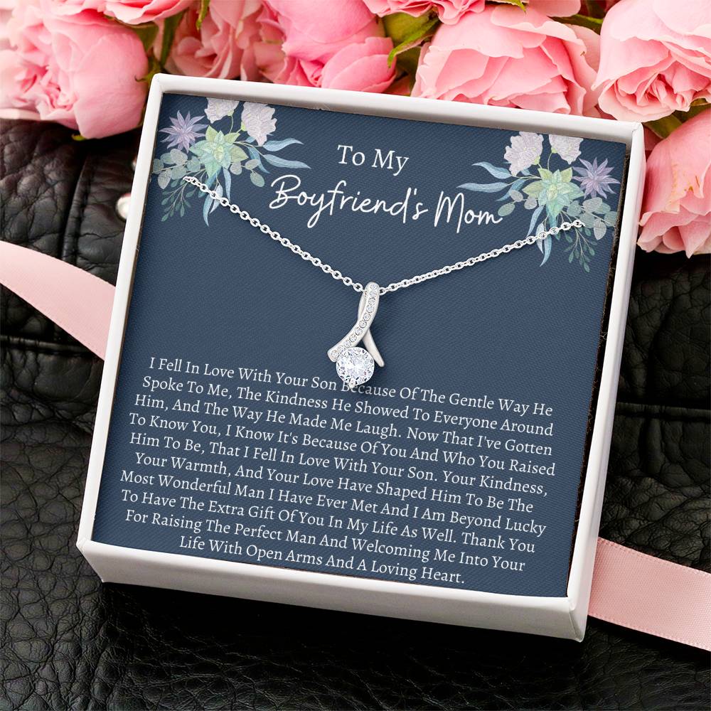 Boyfriend Mom Alluring Alluring Beauty Necklace