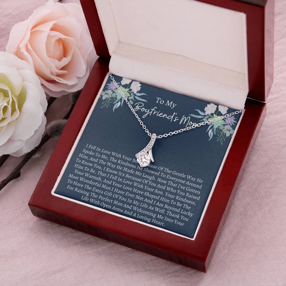 Boyfriend Mom Alluring Alluring Beauty Necklace