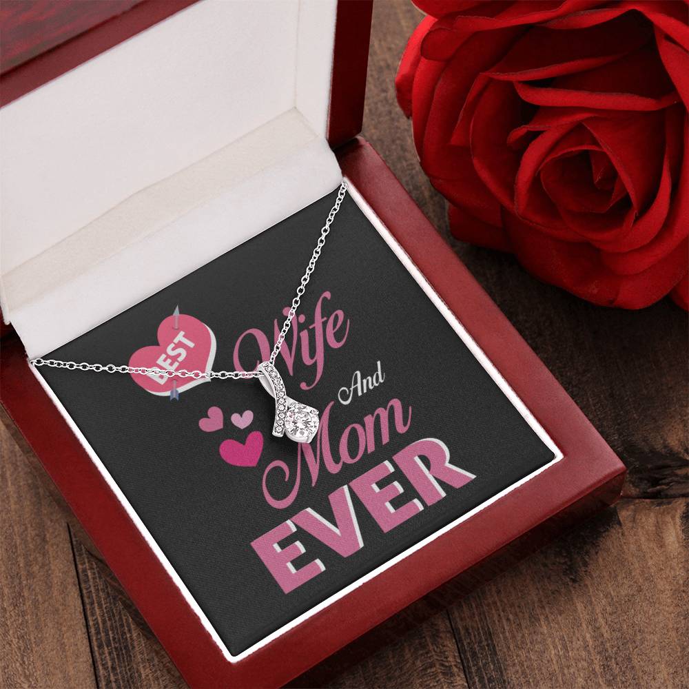 Best Wife And Mom Ever 1  Alluring Beauty Necklace